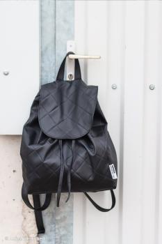 Preview: Kunstleder Debbie in Steppoptik Schwarz von Swafing